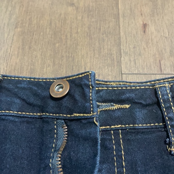 Dark wash jean shorts - Picture 3 of 4